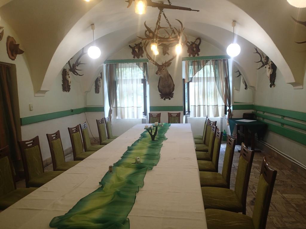 Penzion A Restauracia U Jelena Stará ľubovňa Eksteriør billede